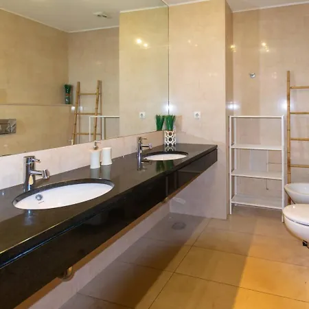 The Island Hideaway, Center Free Parking Funchal (Madeira)
