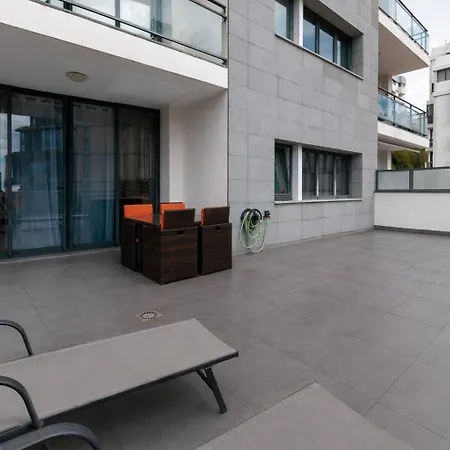 The Island Hideaway, Center Free Parking Apartmán *